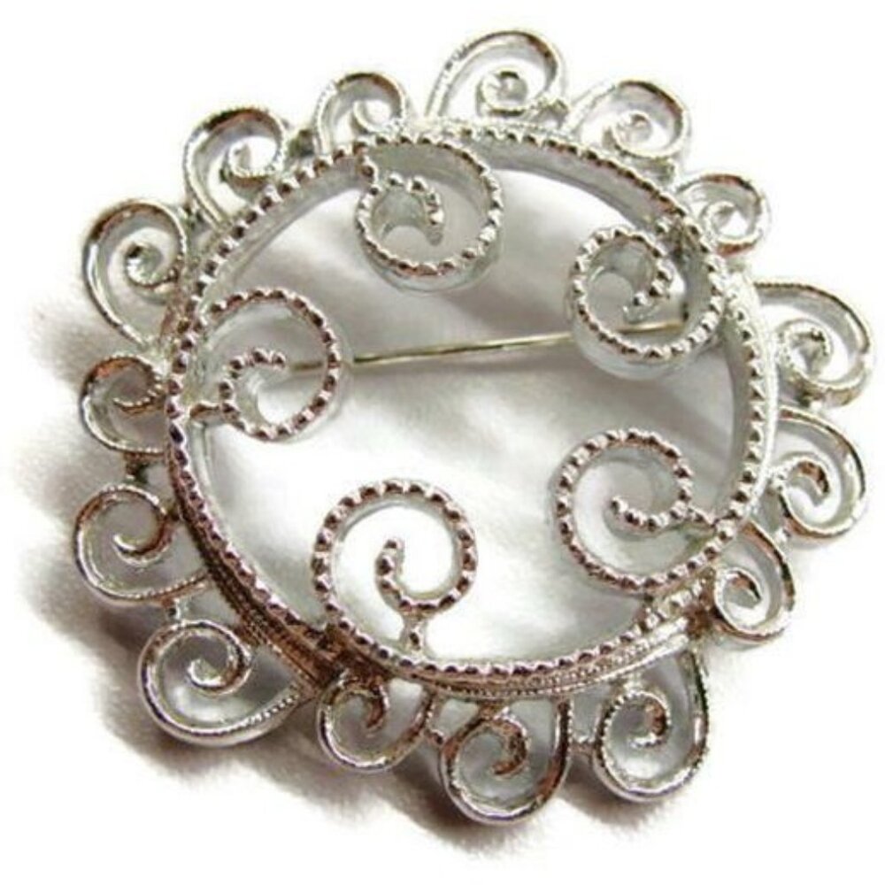Sarah Coventry Swirl Pattern Brooch Circle Round with Pin Silver Tone Vintage